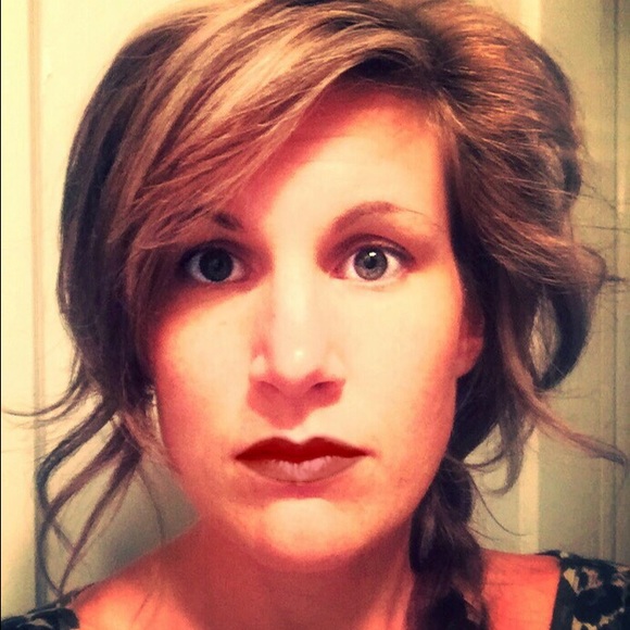 Profile Picture of Loran Richards (@lorankrichards) on Poshmark
