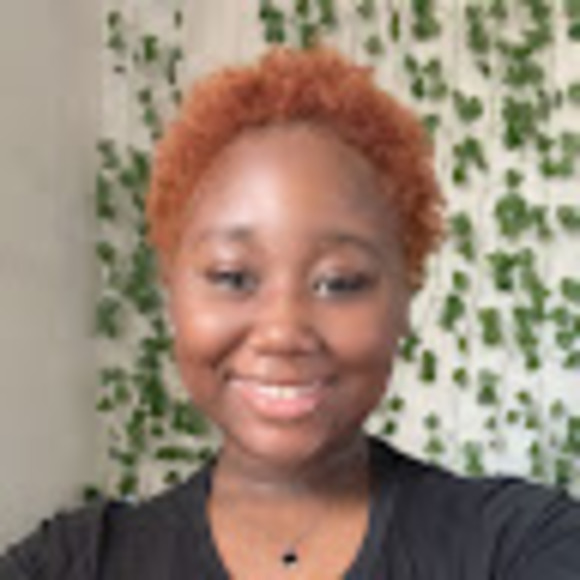 Profile Picture of Harmonee Woods (@woodsharmonee) on Poshmark