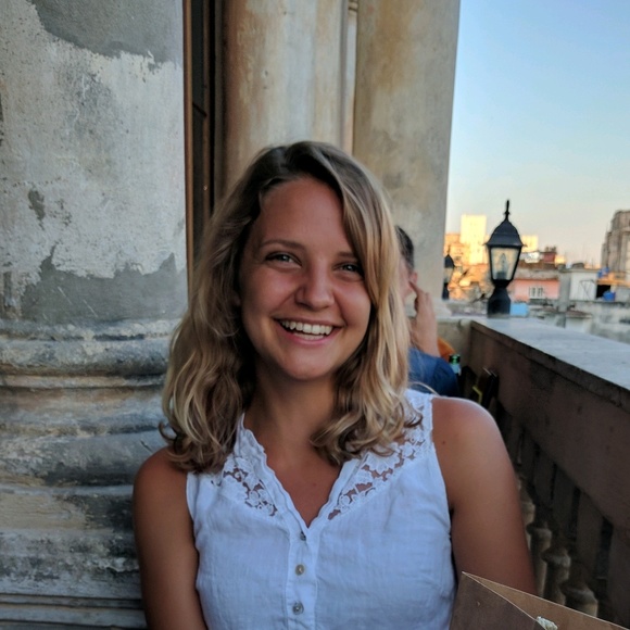 Profile Picture of Sara Kepple (@skepple17) on Poshmark