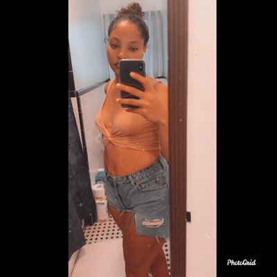 Profile Picture of CoCo (@_Connie15_) on Twitter