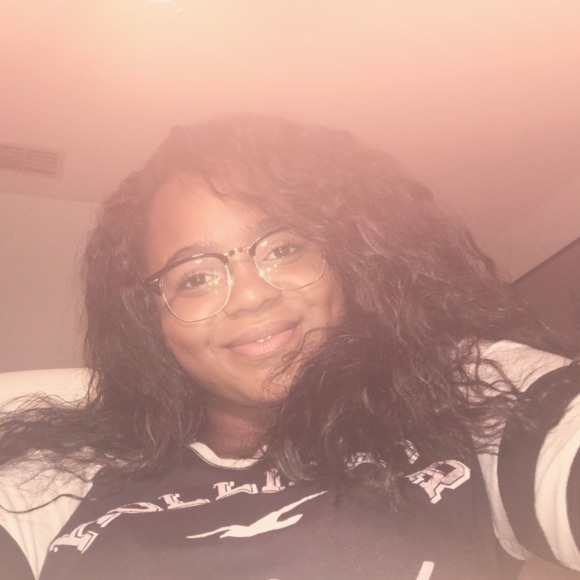 Profile Picture of Jasmine Harper (@jasmineharpe967) on Poshmark