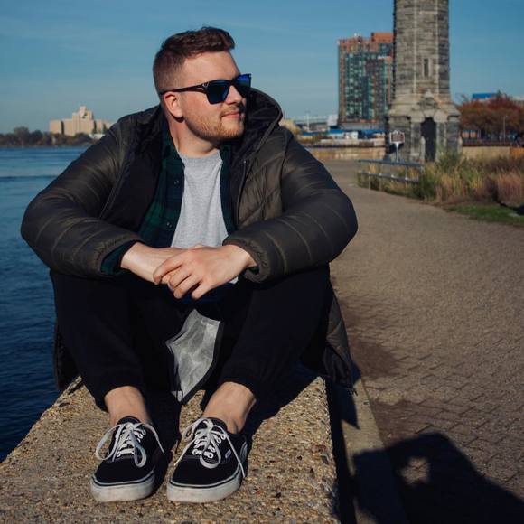 Profile Picture of Chris Zorbas (@zorbas903) on Poshmark