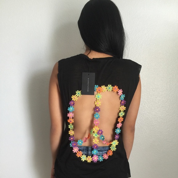 Profile Picture of Gamia Coello (@gamia_) on Poshmark