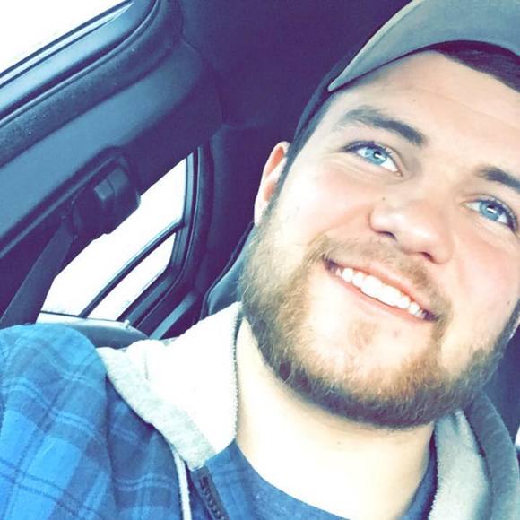 Profile Picture of Walker Uplinger (@walkeruplinger) on Poshmark