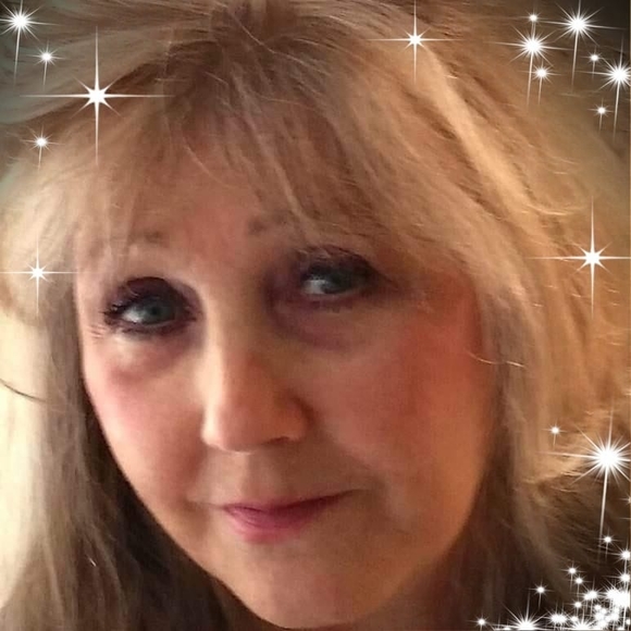 Profile Picture of Rosy Owsinski (@ccpbob51) on Poshmark