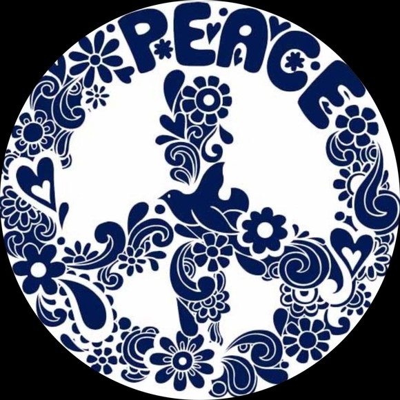 Profile Picture of Sarah Mineo (@sarahgm72) on Poshmark