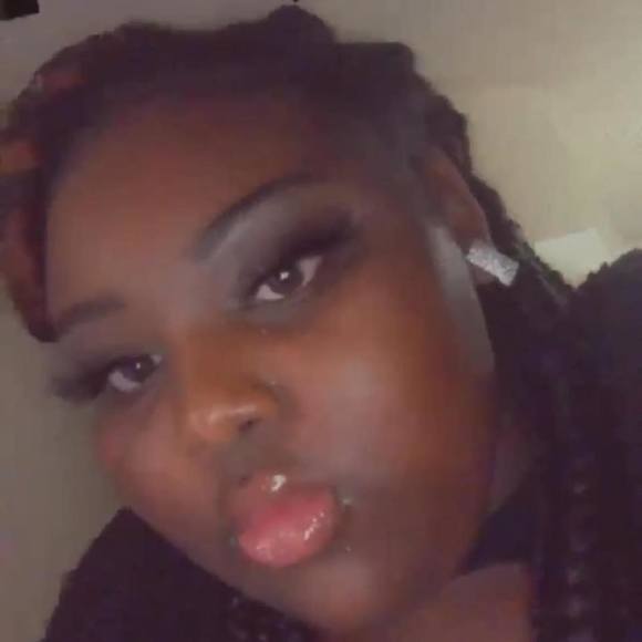 Profile Picture of Latonya Pough (@katoriaaa15) on Poshmark