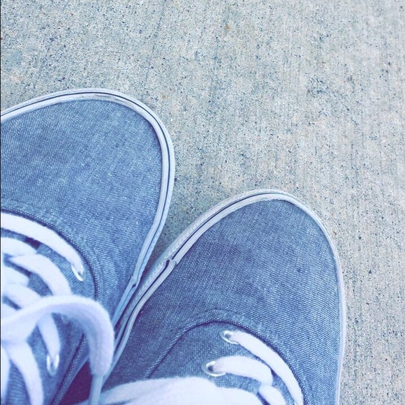 Profile Picture of Kylie Krabbe (@krabapple) on Poshmark