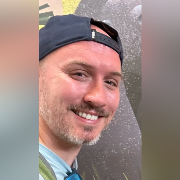 Profile Picture of Jeff Keil (@jeffkeil) on Poshmark