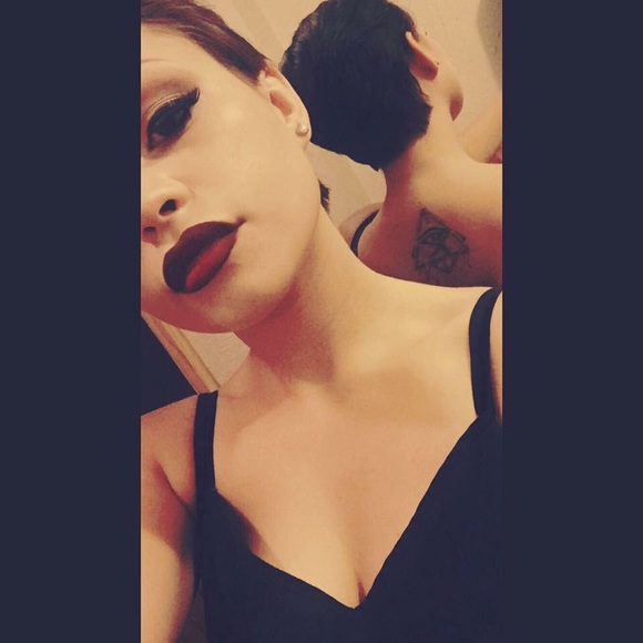 Profile Picture of Shayna Lamping (@shaynadelic) on Poshmark