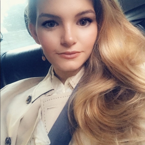 Profile Picture of Alexandra Broner (@alexbb335) on Poshmark