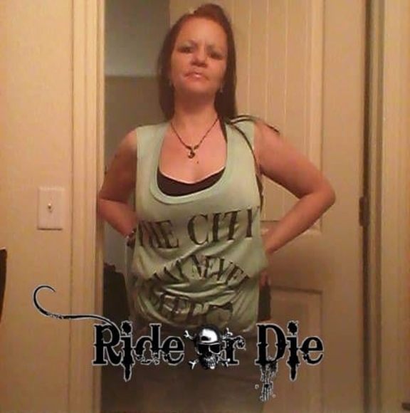 Profile Picture of Heather Carlile peck (@heathercarli217) on Poshmark