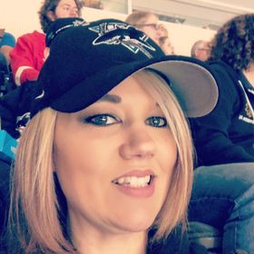 Profile Picture of Jessica Tompkins (@scarlettrosetta) on Pinterest