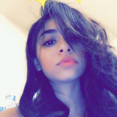 Profile Picture of Lorena Baeza (@lorenabaeza17) on Twitter