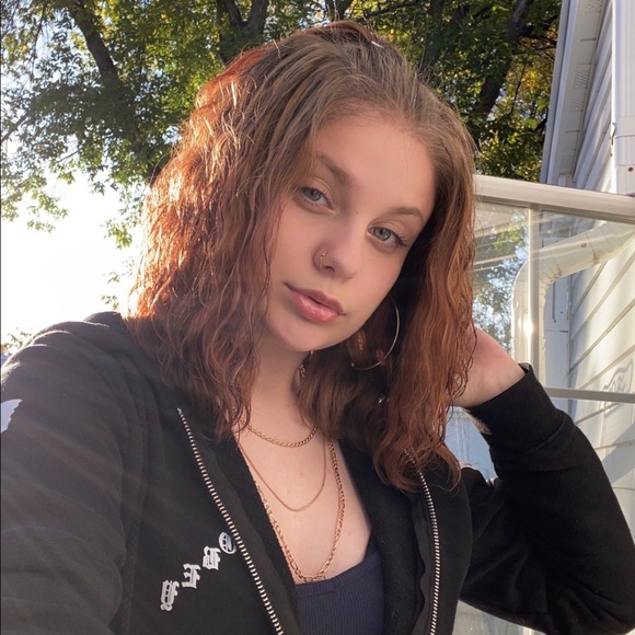 Profile Picture of Kaytlin Kotrba (@kaytlinkotrba1) on Poshmark