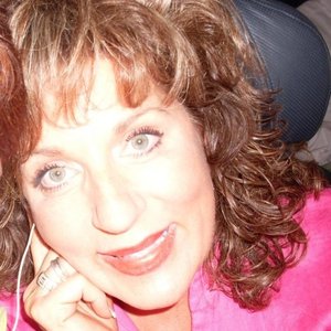 Profile Picture of Kim Mazzuca (@kimmazzuca) on Myspace