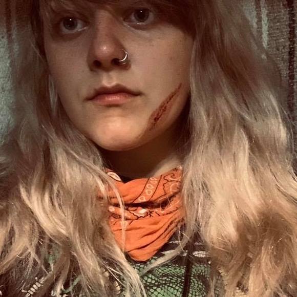 Profile Picture of Zoë Obot (@zoeeobot) on Poshmark
