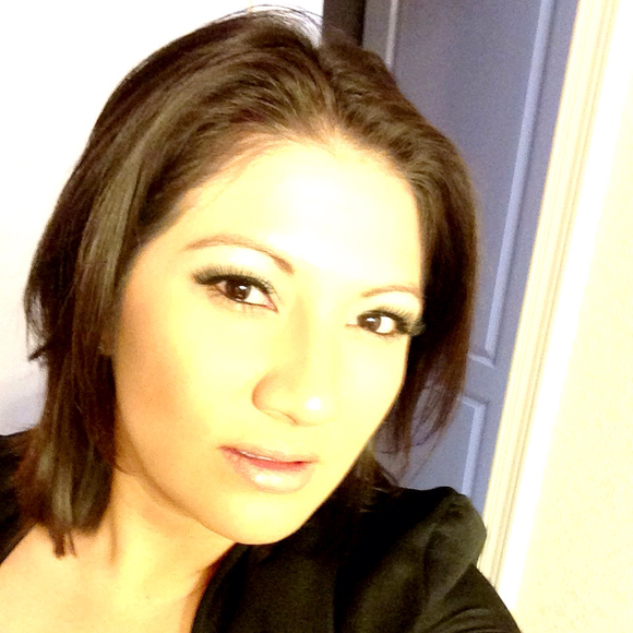 Profile Picture of Veronica Cordova (@verocordova80) on Poshmark