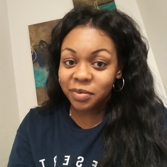 Profile Picture of Timia Plummer (@tpplummer) on Poshmark