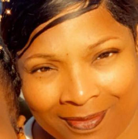 Profile Picture of Geannine Bryant-wilkins (@gneen_bryant) on Poshmark