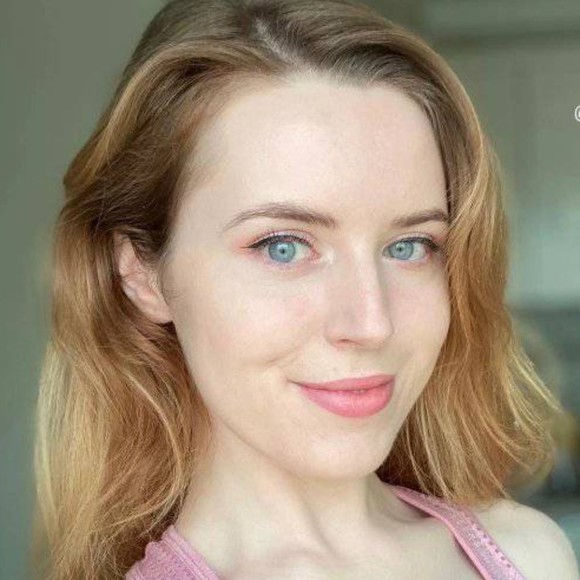 Profile Picture of Nancy Dewald (@azdiintounis1) on Poshmark