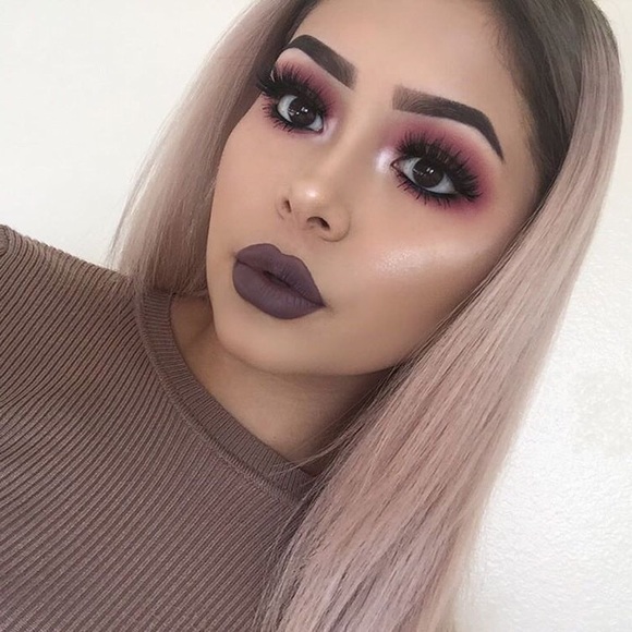 Profile Picture of Maria Silva (@mariasilva_25) on Poshmark