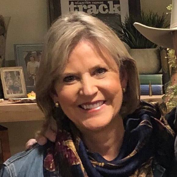 Profile Picture of Beverly Hicks (@bswhicks) on Poshmark