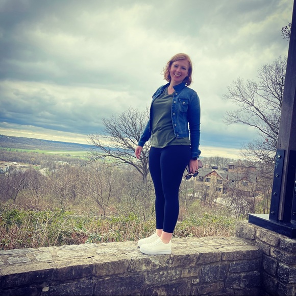 Randee Piepmeyer - Poshmark Profile Picture of Randee Piepmeyer (@randeepiepmeyer) on Poshmark