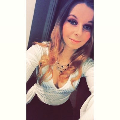 Profile Picture of Jenny Button (@JennyButton5) on Twitter