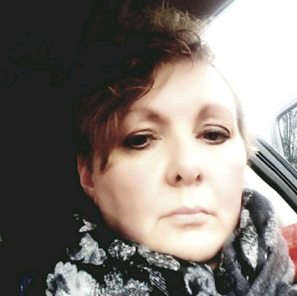Profile Picture of Sheri Freeman (@67farmchix) on Poshmark