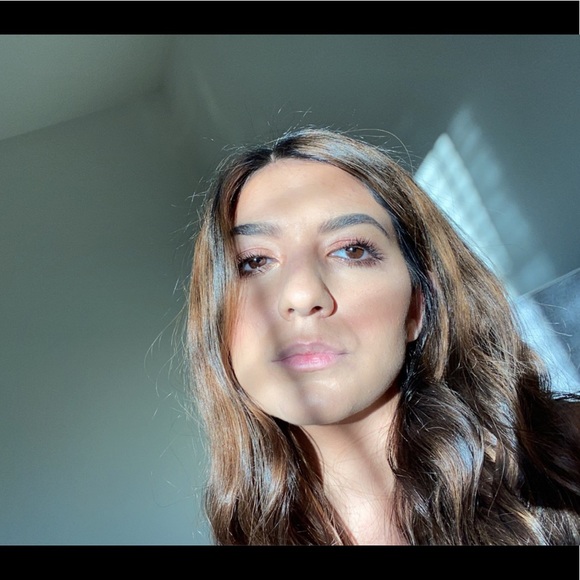 Profile Picture of Silina Rishmawi (@silinarish) on Poshmark
