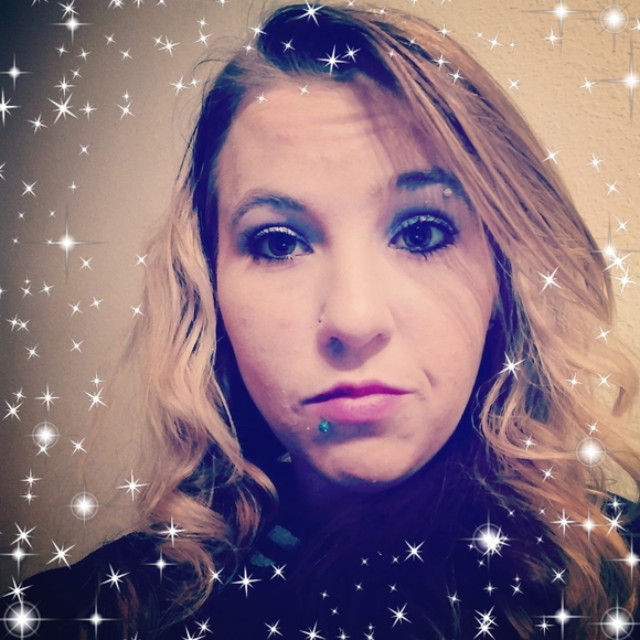 Profile Picture of Brianna Lezama (@briannamartina) on Poshmark