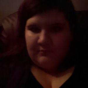 Profile Picture of Vicky Nadeau (@MissPyjama12) on Twitter
