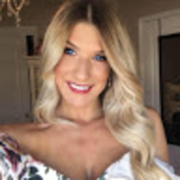 Profile Picture of Dana Tremmel (@danatremmel) on Poshmark