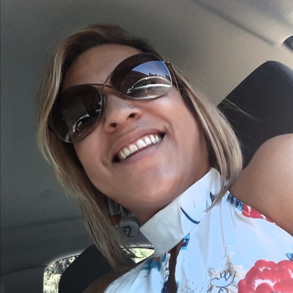Profile Picture of Maren Lassner (@maren39) on Poshmark