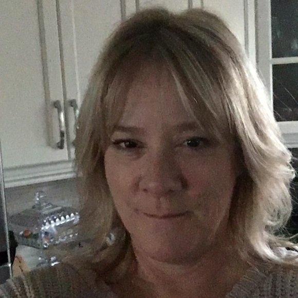 Profile Picture of Carol-ann Kokesch (@ckokesch123) on Poshmark