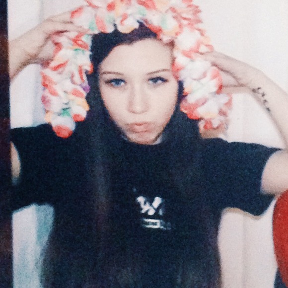 Charlotte Robbins - Poshmark Profile Picture of Charlotte Robbins (@charbergss) on Poshmark