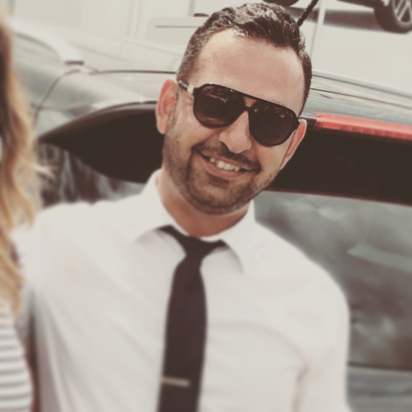 Profile Picture of Karen Torosian (@karen5080) on Poshmark