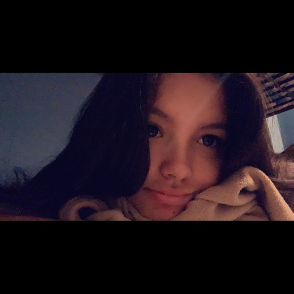 Bianca Deanda - Poshmark Profile Picture of Bianca Deanda (@420_bianca) on Poshmark