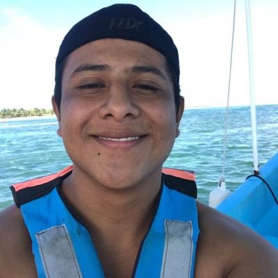 Profile Picture of Erik Alejandro (@eerikguzman) on Twitter
