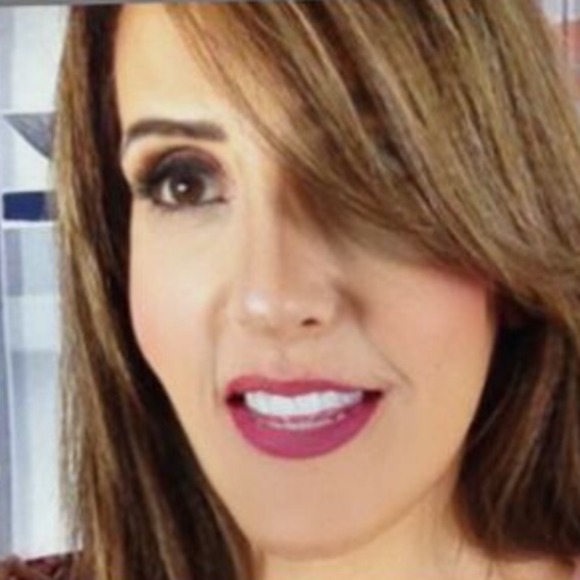 Profile Picture of Deborah Levin (@debbieworld57) on Poshmark