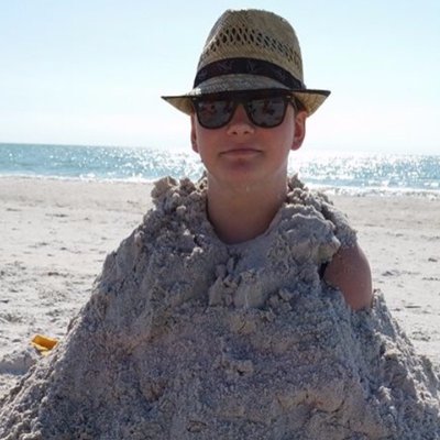 Profile Picture of Tyler Buss (@tjrocks223) on Twitter