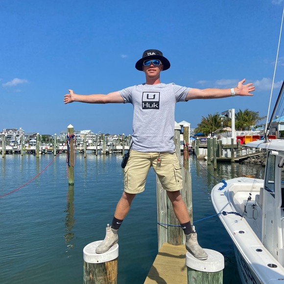 Profile Picture of Alec Hart (@alechart) on Poshmark