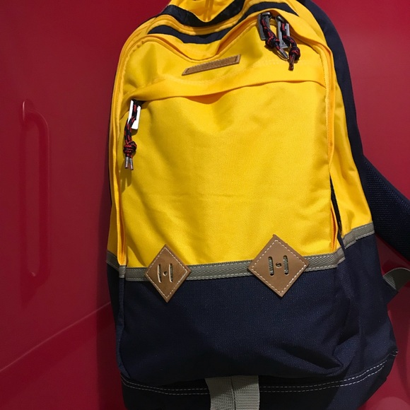 Profile Picture of Gerardo Lara (@gerrythepigeon) on Poshmark