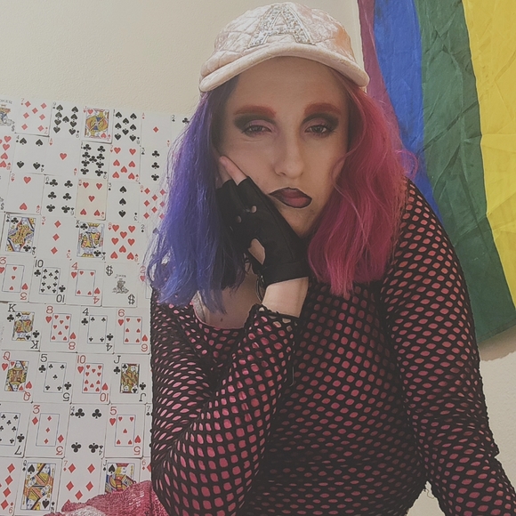 Profile Picture of Kaia Macrum (@kaiax885) on Poshmark