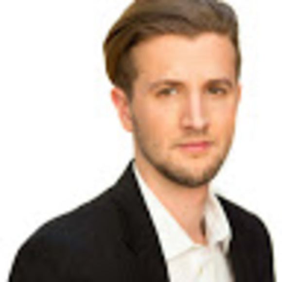 Profile Picture of Seth andrew Miller (@sethactorwriter) on Poshmark
