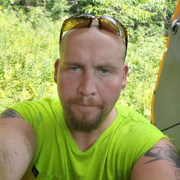 Profile Picture of Joel Lambert sr. (@moosefourtwenty) on Poshmark