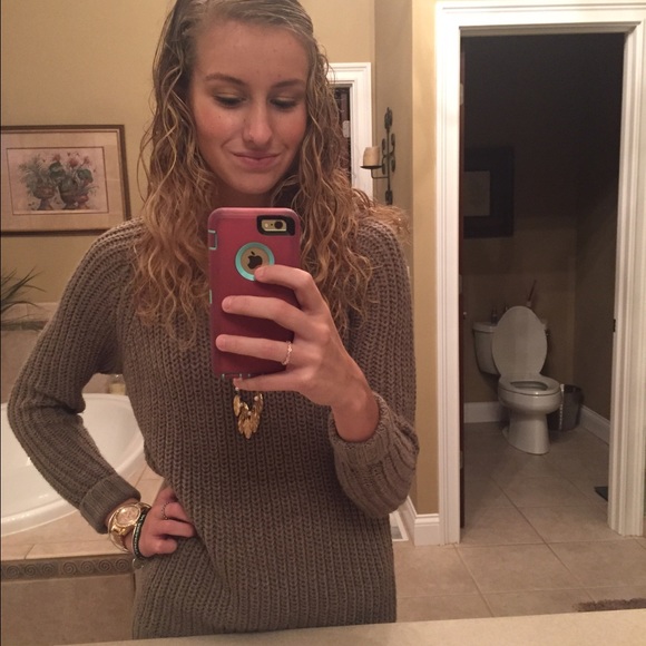 Profile Picture of Grace Inabnit (@graceinabnit) on Poshmark