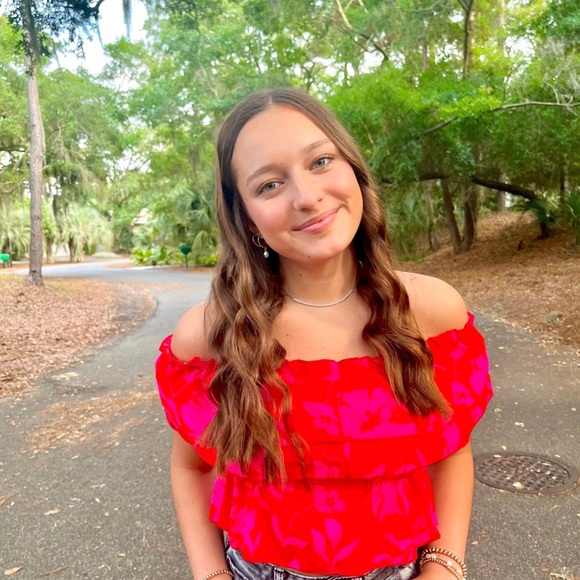 Profile Picture of Mya Mcnew (@myamcnew) on Poshmark