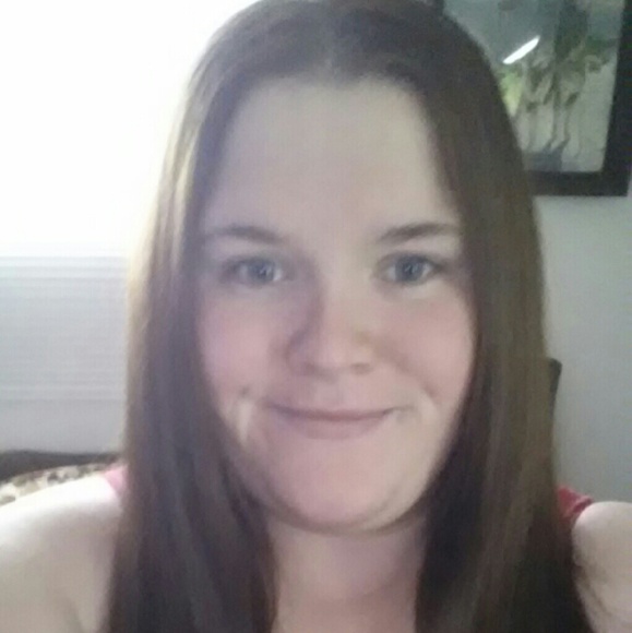 Profile Picture of Kairee Boggess (@kaireeb) on Poshmark